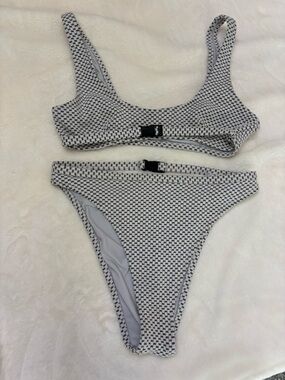 TWIIN Swerve Bikini Set M Gray White Checkerboard Textured Bandeau Cheeky Swim